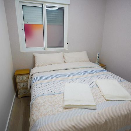 Stylish & Spacious Family Apartment Near Beach & Vibrant Historic Market Alicante Buitenkant foto