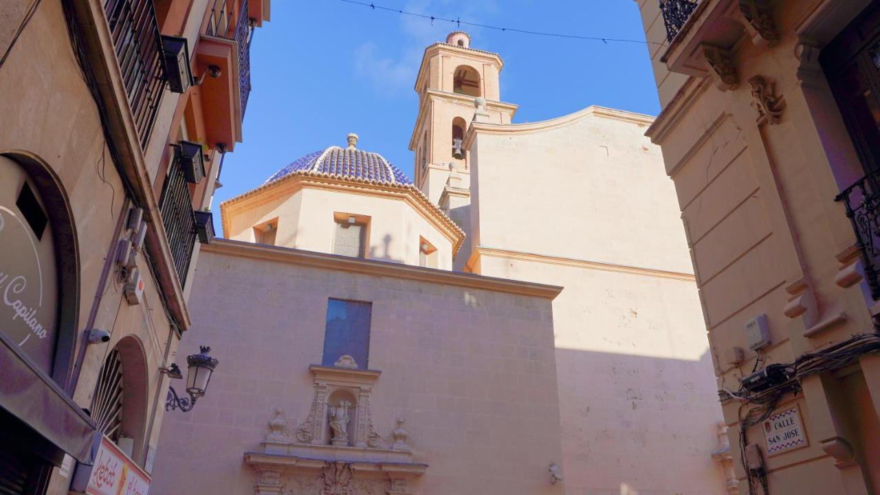 Stylish & Spacious Family Apartment Near Beach & Vibrant Historic Market Alicante Buitenkant foto