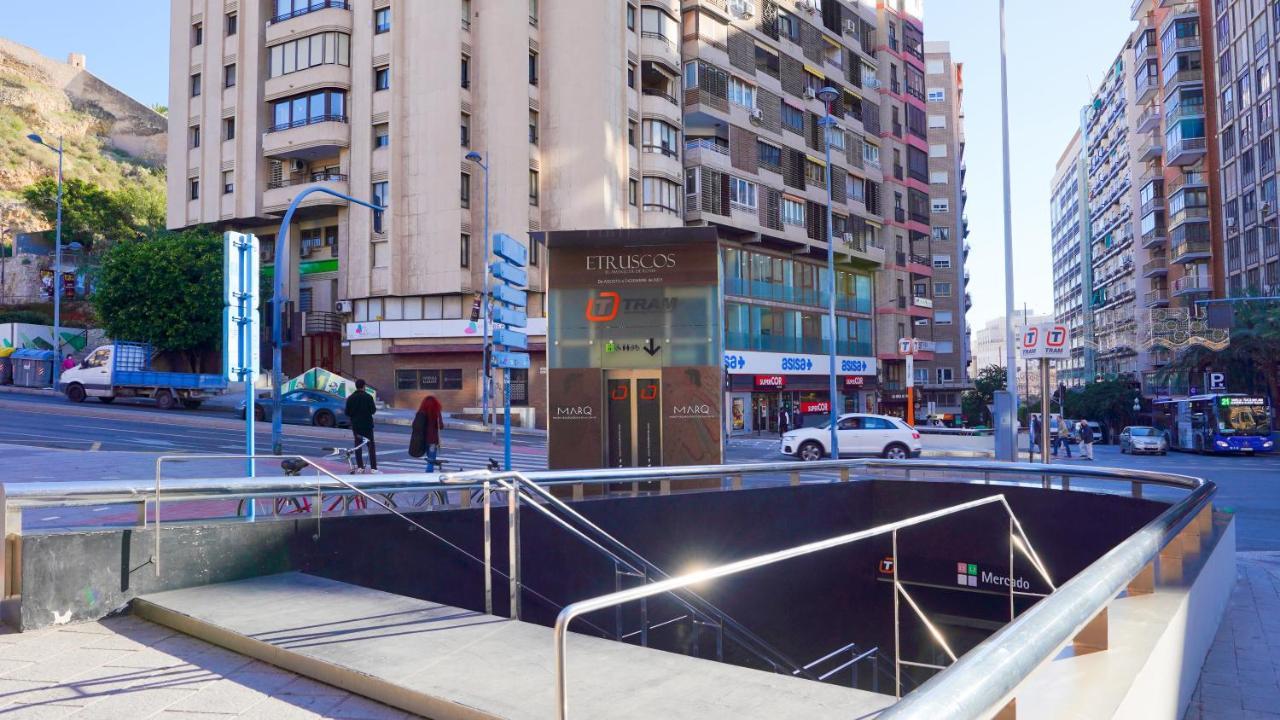Stylish & Spacious Family Apartment Near Beach & Vibrant Historic Market Alicante Buitenkant foto