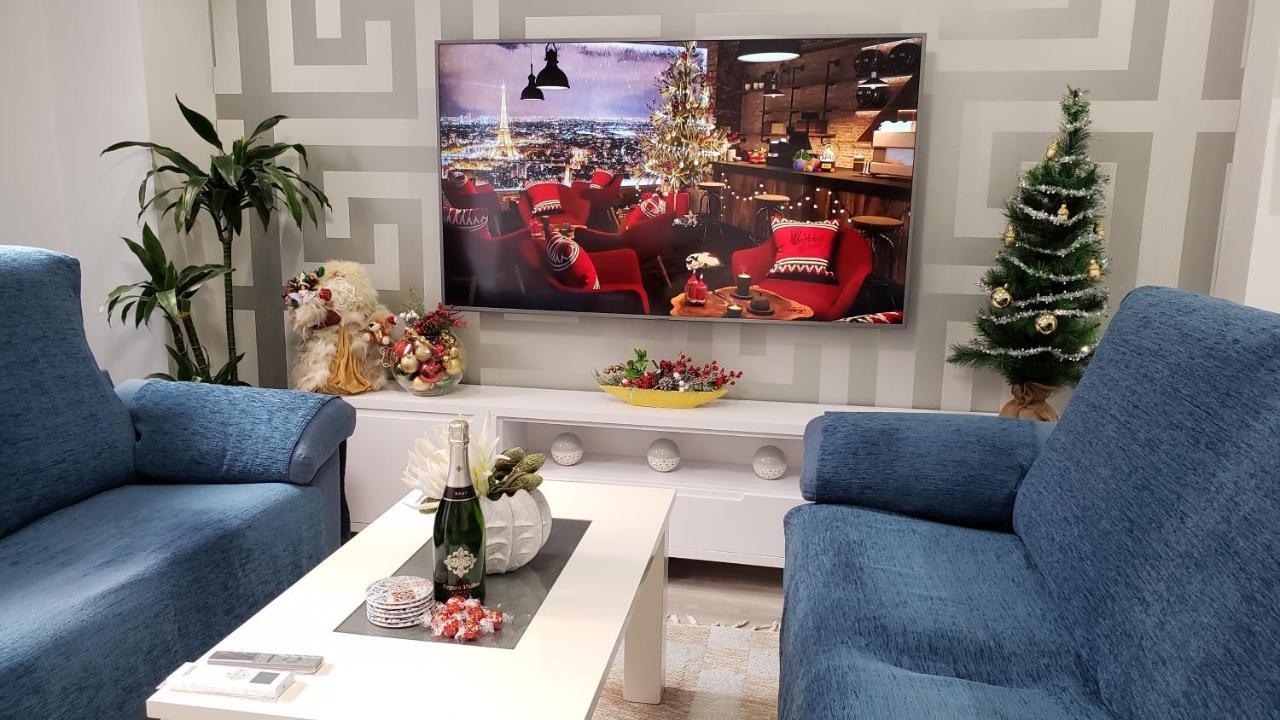 Stylish & Spacious Family Apartment Near Beach & Vibrant Historic Market Alicante Buitenkant foto