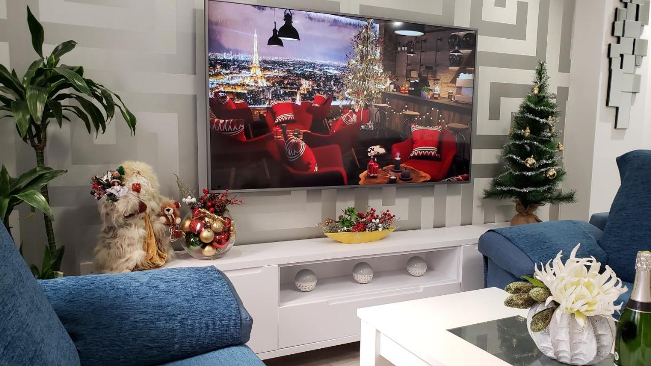 Stylish & Spacious Family Apartment Near Beach & Vibrant Historic Market Alicante Buitenkant foto